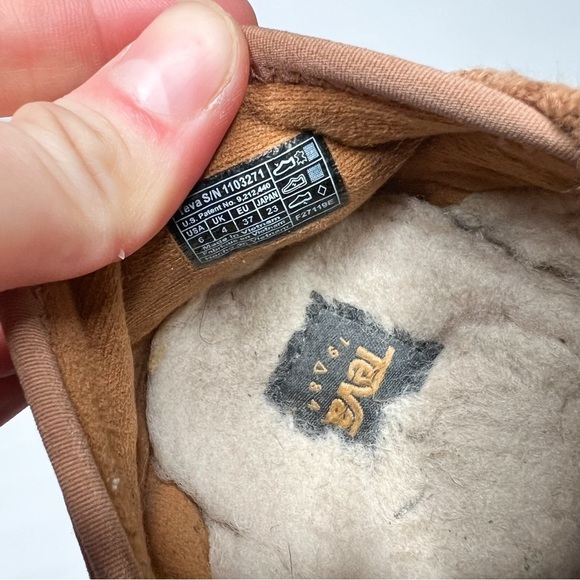 Teva Ember Moc Sherling Shoe Quilted Slip On Moccasin Tan Size 6 Women’s - Picture 6 of 6